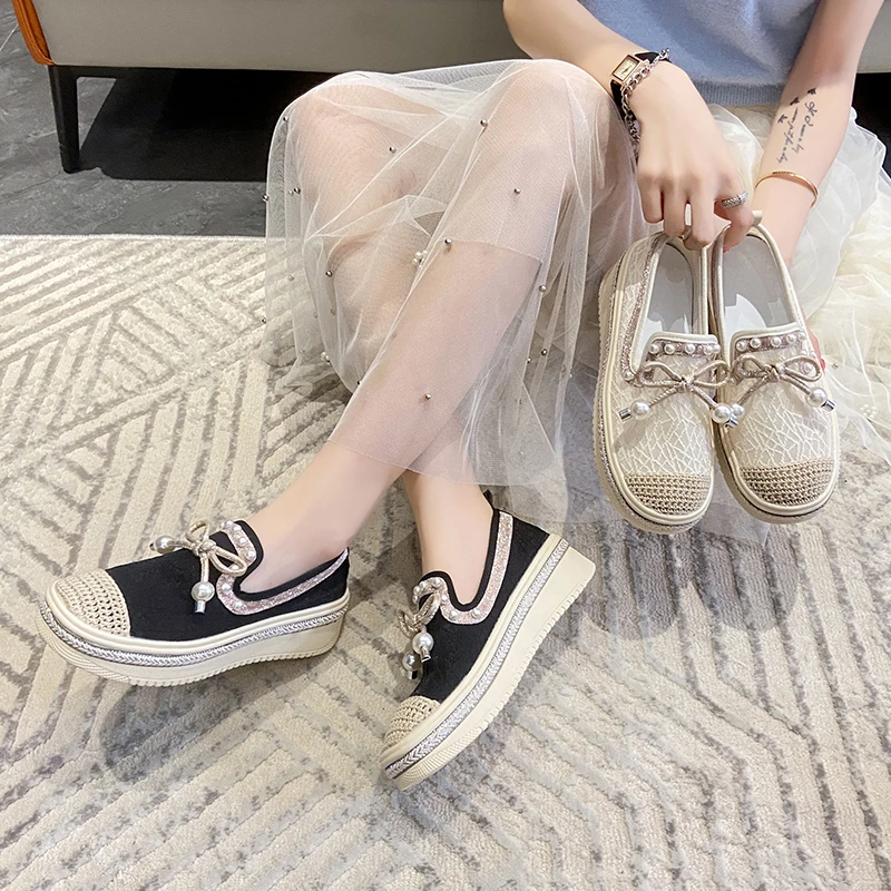 Women's Fashion Flat Shoes 35-40 New Round Head Lace Mesh Pearl Fisherman Shoes Hundred with Commuting Thick Bottom Casual Shoes
Women's Fashion Flat Shoes 35-40 New Round Head Lace Mesh Pearl Fisherman Shoes Hundred with Commuting Thick Bottom Casual Shoes