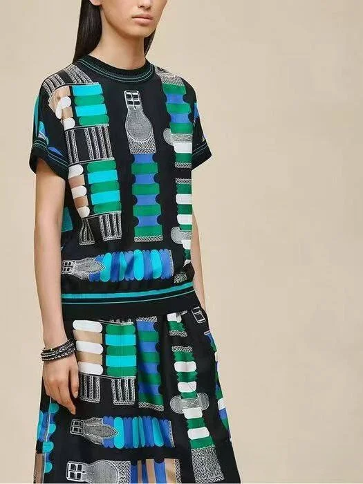Artistic Geometric Print Silk Knitted Short Sleeve T-Shirt Patchwork Design Casual Straight Fit Ladies Fashion Spring Wear
Artistic Geometric Print Silk Knitted Short Sleeve T-Shirt Patchwork Design Casual Straight Fit Ladies Fashion Spring Wear