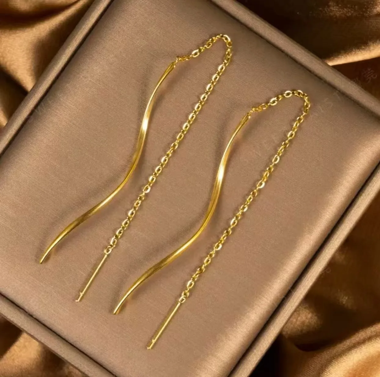 Wave simple design DIY plain chain earrings women's long tassel earrings fashion all-match earrings
Wave simple design DIY plain chain earrings women's long tassel earrings fashion all-match earrings