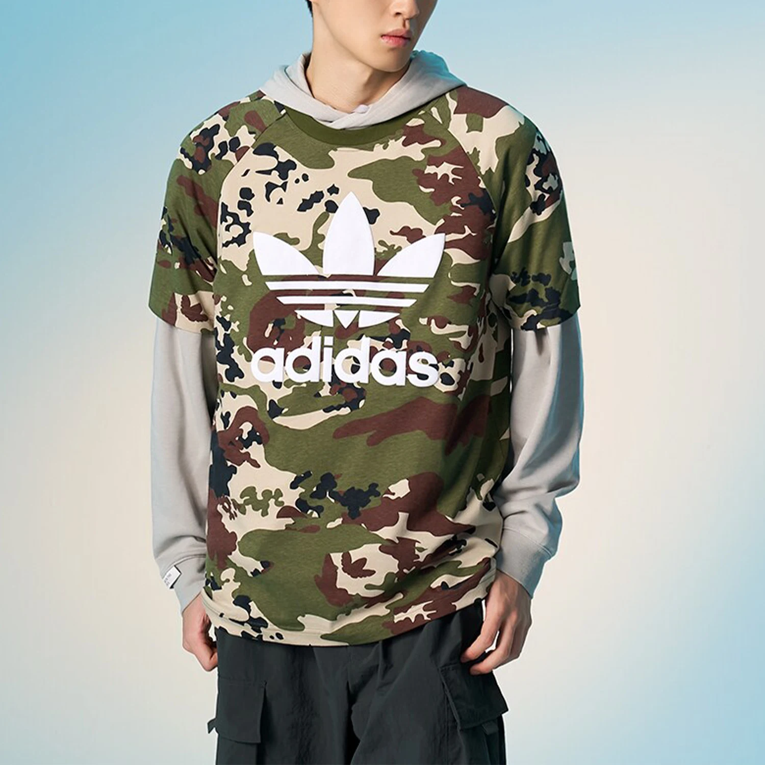 Adidas Originals Men's Sport Round Neck Lightweight Short Sleeve T-Shirt IS0215
Adidas Originals Men's Sport Round Neck Lightweight Short Sleeve T-Shirt IS0215