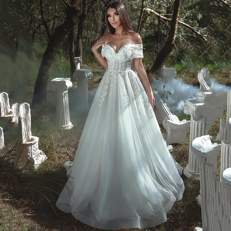 Eightree White 2023 A-Line Wedding Dresses Off Shoulder Appliques Bridal Dress Elegant Appliques Evening Wedding Gowns Plus Size
Eightree White 2023 A-Line Wedding Dresses Off Shoulder Appliques Bridal Dress Elegant Appliques Evening Wedding Gowns Plus Size