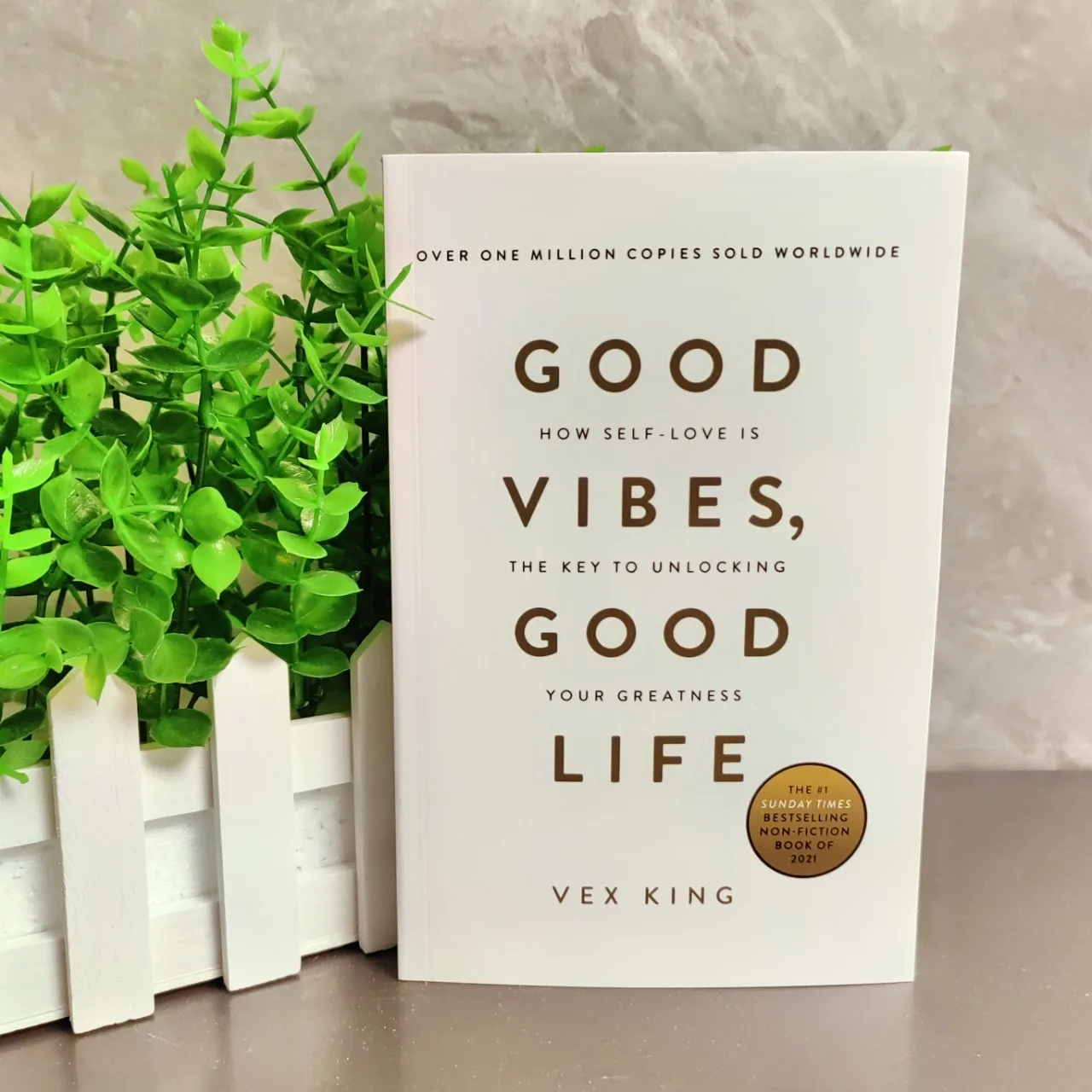 Good Vibes Good Life от Vex King - Вдохновляющая книга «Любовь» с позитивной мудростью Самостоятельная книга - Книга личной роста
Good Vibes Good Life от Vex King - Вдохновляющая книга «Любовь» с позитивной мудростью Самостоятельная книга - Книга личной роста