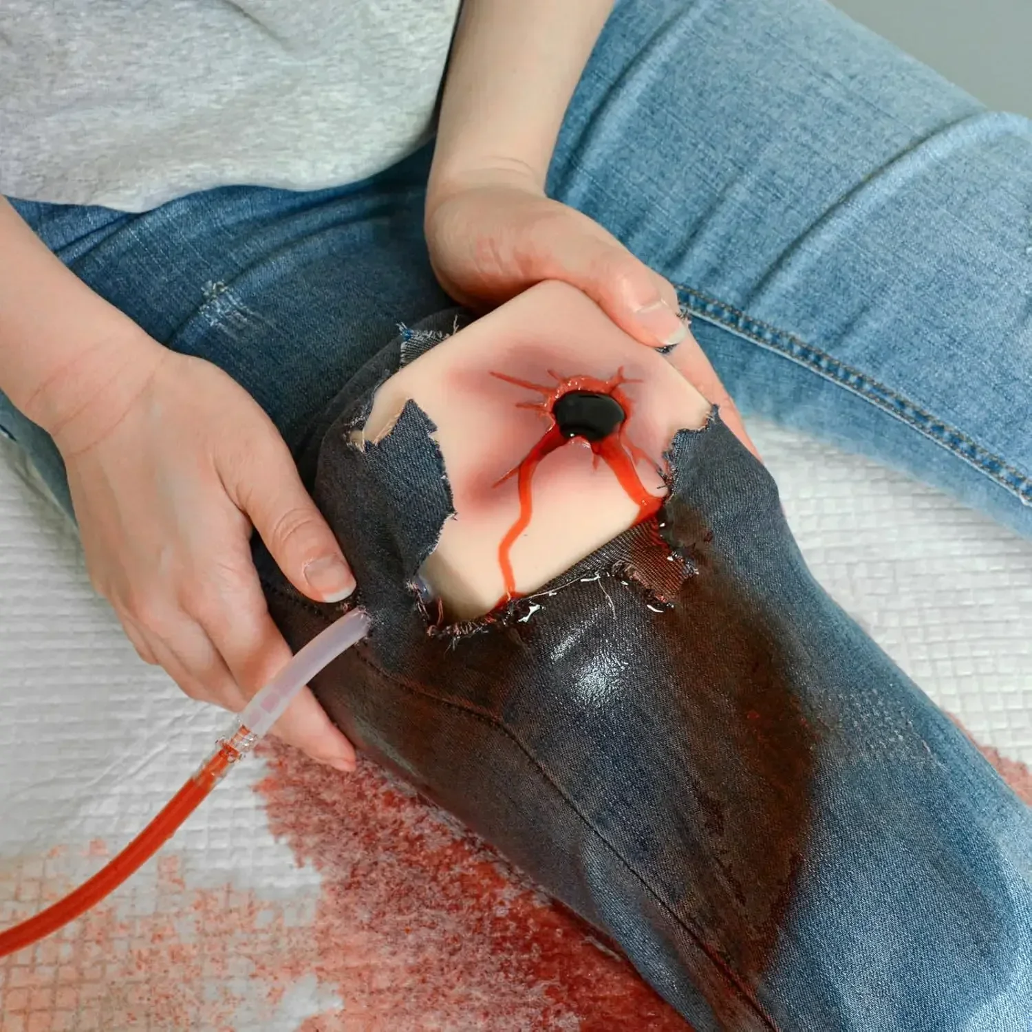 1 set Wearable Gunshot Wound Packing Task Training Kit Haemostatic Wound Packing Trainer Dressing Teaching Tool
1 set Wearable Gunshot Wound Packing Task Training Kit Haemostatic Wound Packing Trainer Dressing Teaching Tool