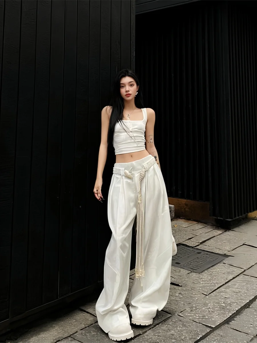 Комплект из жилета и брюк American Sle Hot Girl: женский повседневный летний костюм в стиле High Street Fashion, комплект из двух предметов
Комплект из жилета и брюк American Sle Hot Girl: женский повседневный летний костюм в стиле High Street Fashion, комплект из двух предметов