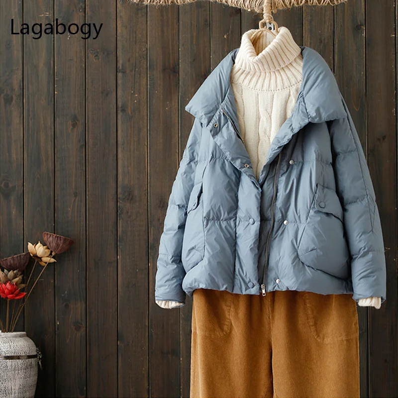 Women Collar 2023 Stand New Jacket Winter 90% White Duck Down Coat Female Casual Loose Warm Bread Parkas Snow Outwear
Women Collar 2023 Stand New Jacket Winter 90% White Duck Down Coat Female Casual Loose Warm Bread Parkas Snow Outwear