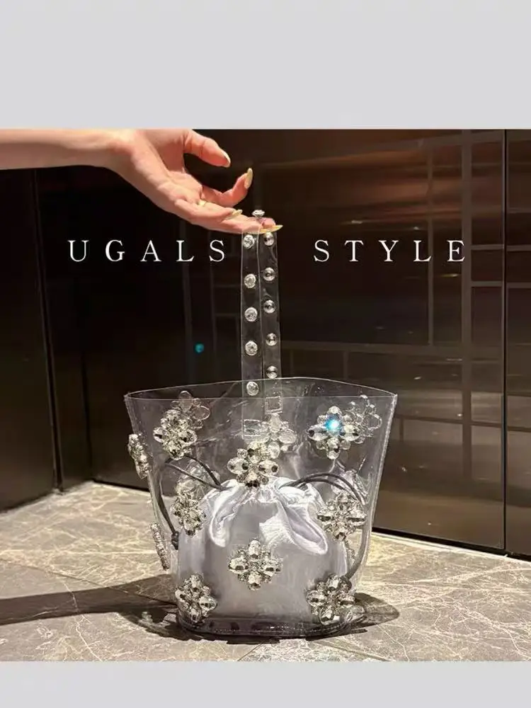 Transparent Soft PVC Bucket Bag Luxury Glitter Rhinestones Diamond Women Handbag Large Capacity Tote Bag Female Shoulder Bag
Transparent Soft PVC Bucket Bag Luxury Glitter Rhinestones Diamond Women Handbag Large Capacity Tote Bag Female Shoulder Bag