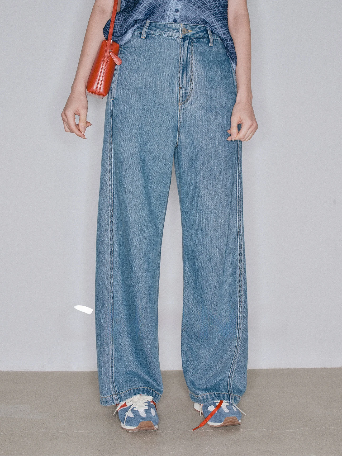 Ультрамягкие крутые широкие прямые джинсы из хлопка и льна с высокой талией, повседневные женские летние джинсы высокого качества
Ультрамягкие крутые широкие прямые джинсы из хлопка и льна с высокой талией, повседневные женские летние джинсы высокого качества