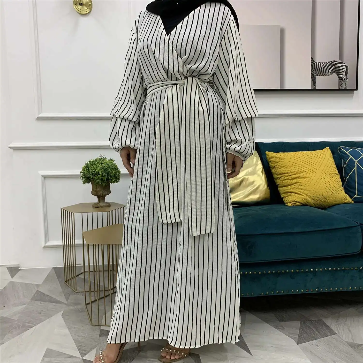 Muslim Fashion Large Women's Dress Pile Sleeve Slim Dress Long Skirt 1592 Robe Abaya Ramadan Dubai Luxury Islam Elegant
Muslim Fashion Large Women's Dress Pile Sleeve Slim Dress Long Skirt 1592 Robe Abaya Ramadan Dubai Luxury Islam Elegant