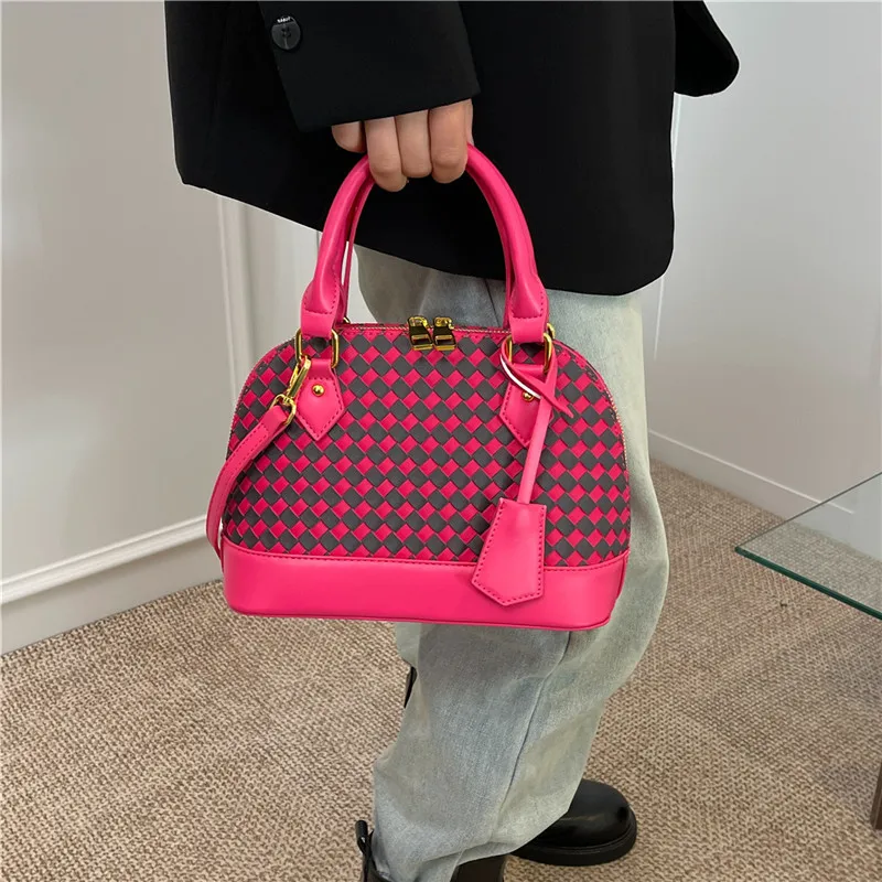 Сумка-ракушка с цветными блоками 2025 года, нишевая женская сумка с верхней ручкой, сумка через плечо с принтом, художественная пригородная сумка, уникальная сумка
Сумка-ракушка с цветными блоками 2025 года, нишевая женская сумка с верхней ручкой, сумка через плечо с принтом, художественная пригородная сумка, уникальная сумка 