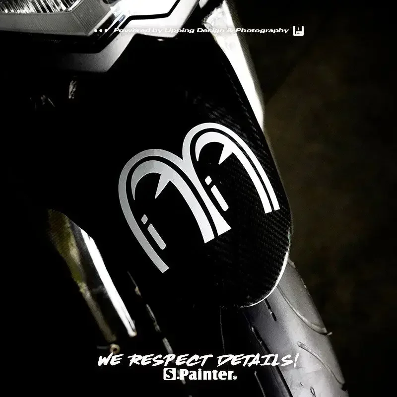 Reflective car stickers, motorcycle helmets, side boxes, large eyes, stickers, electric vehicle body, front windshield
Reflective car stickers, motorcycle helmets, side boxes, large eyes, stickers, electric vehicle body, front windshield