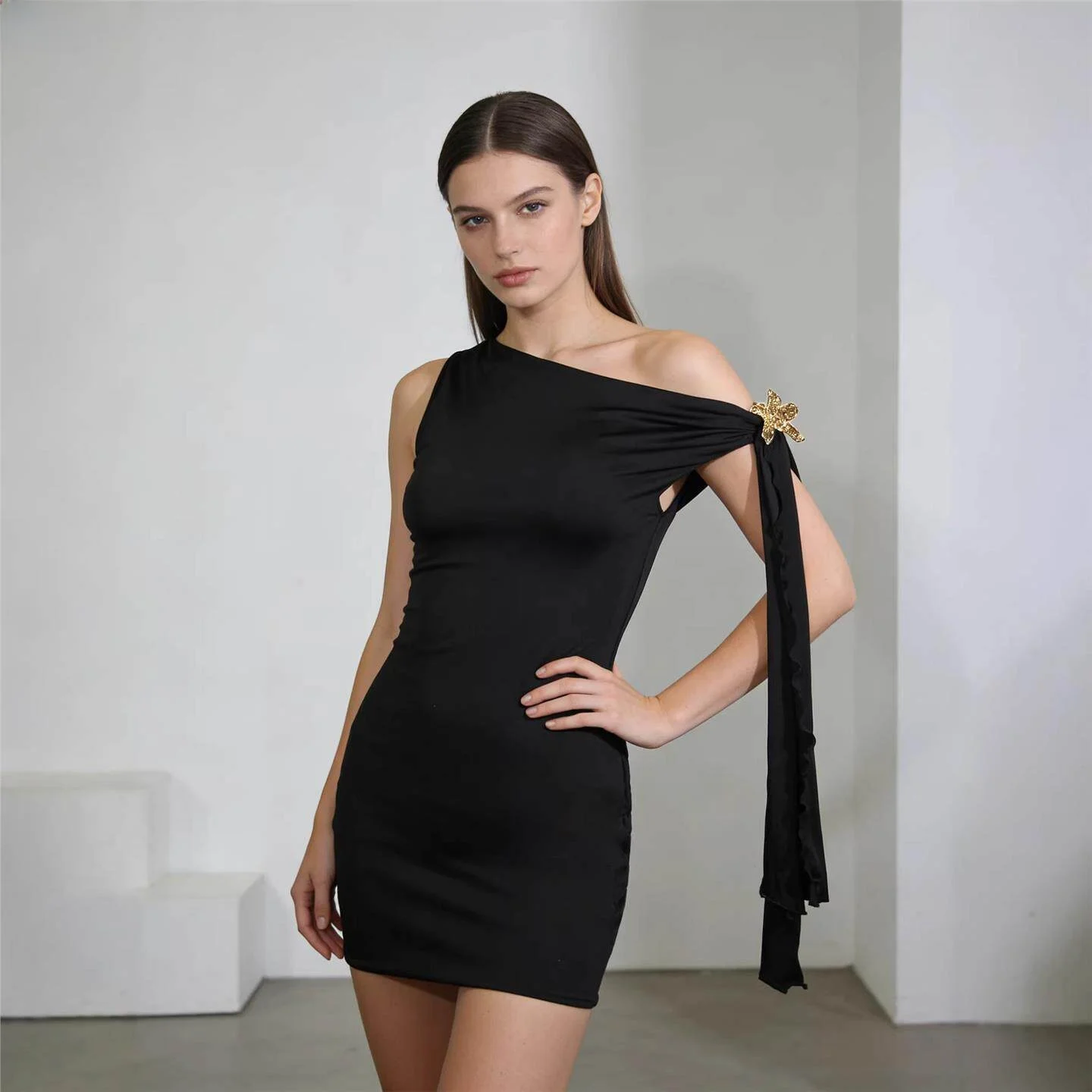Sexy Slim Fit Short Skirt with Sash Shoulder Baring Black Dress European Style mid Waist Other Fabric No Brand Elegant Casual...
Sexy Slim Fit Short Skirt with Sash Shoulder Baring Black Dress European Style mid Waist Other Fabric No Brand Elegant Casual...