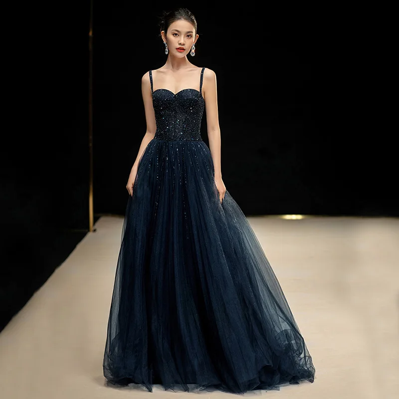 Элегантные темно-синие платья для выпускного вечера трапециевидной формы на бретельках для выступлений пар, художественный экзамен, длинная юбка для празднования дня рождения, сверкающие пайетки
Элегантные темно-синие платья для выпускного вечера трапециевидной формы на бретельках для выступлений пар, художественный экзамен, длинная юбка для празднования дня рождения, сверкающие пайетки