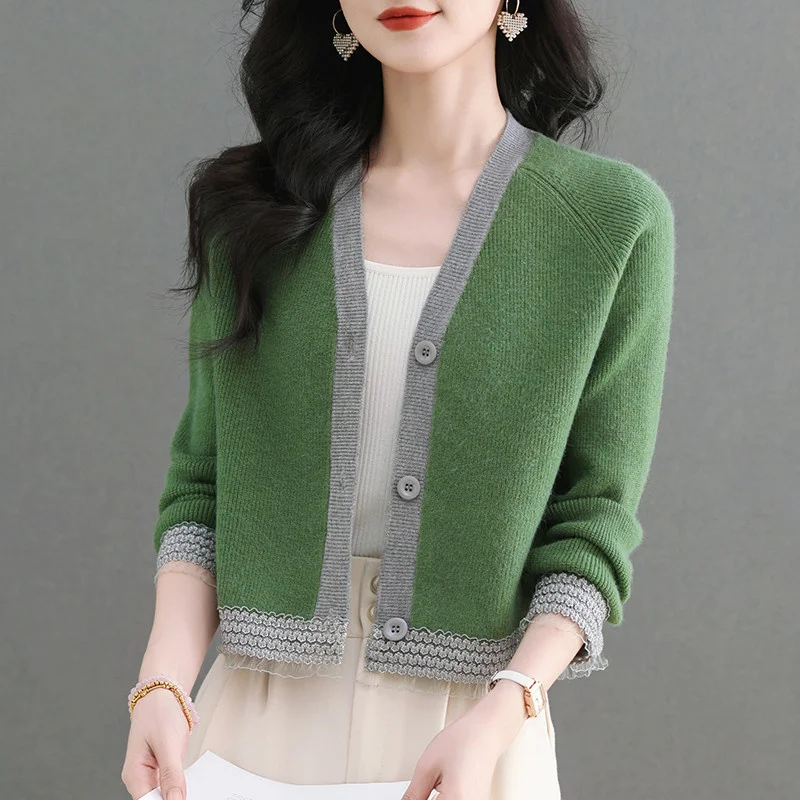 2025 Spring Autumn New Knitted Cardigan Sweater Fashion Design Sense Short Versatile Shawl Coat Korean Women Receive High Praise
2025 Spring Autumn New Knitted Cardigan Sweater Fashion Design Sense Short Versatile Shawl Coat Korean Women Receive High Praise