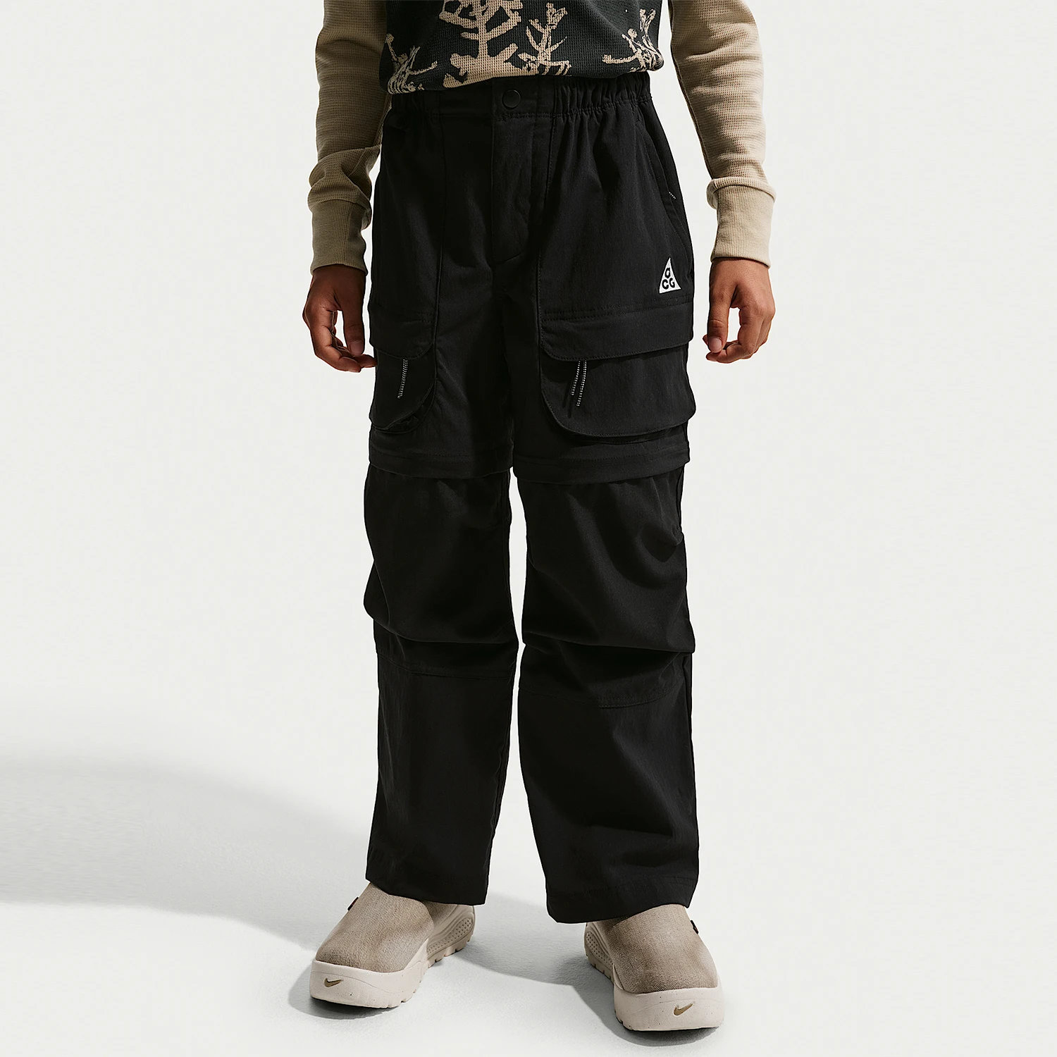 Nike genuine winter edition big children's straight woven sports pants IF1709-010
Nike genuine winter edition big children's straight woven sports pants IF1709-010