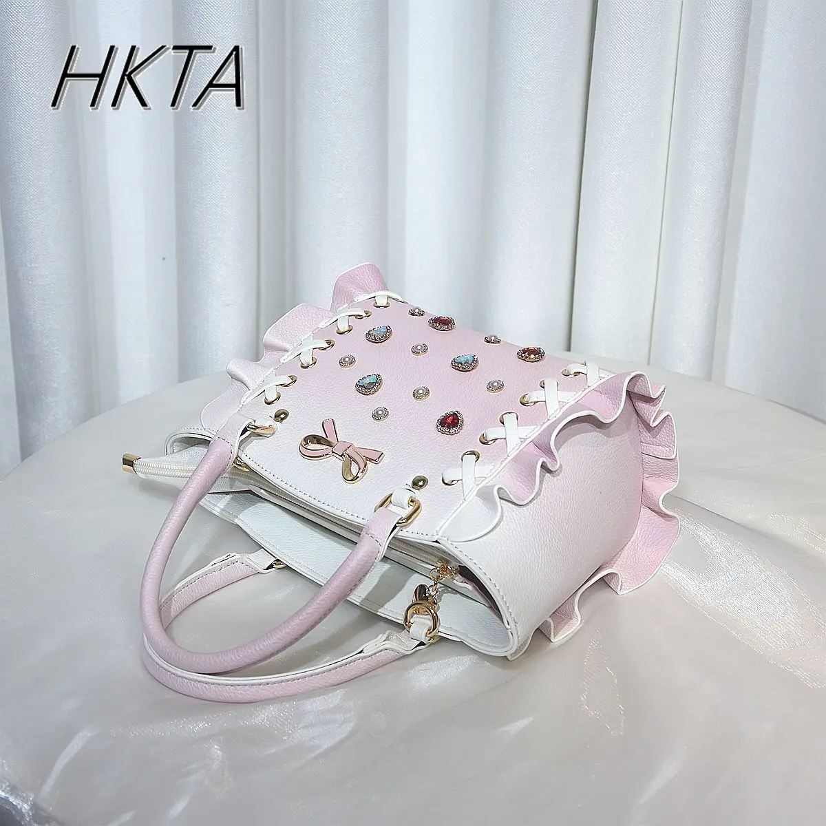 Lolita Bag Girls Sweet Gradual Change Color Rhinestone Mine Bow Lace Portable Single Oblique Span Tote Bag Mini Kawaii Backpack
Lolita Bag Girls Sweet Gradual Change Color Rhinestone Mine Bow Lace Portable Single Oblique Span Tote Bag Mini Kawaii Backpack