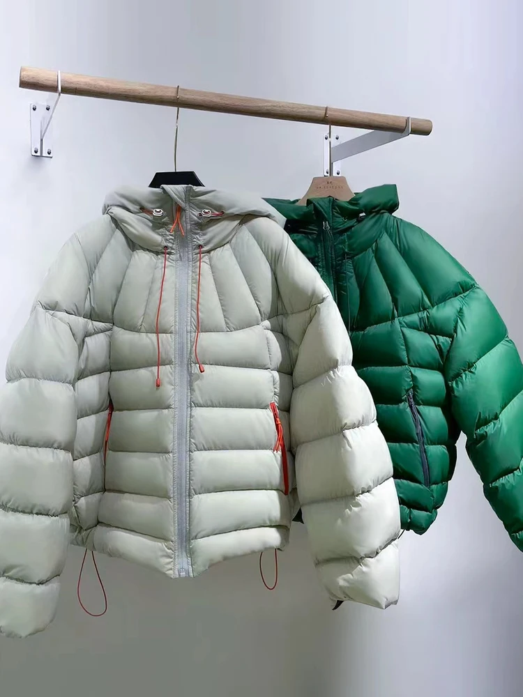 Утепленная короткая куртка с капюшоном на пуху для женщин, теплая, с наполнителем из перьев, белая, зимняя, новинка, для повседневной носки, в корейском стиле
Утепленная короткая куртка с капюшоном на пуху для женщин, теплая, с наполнителем из перьев, белая, зимняя, новинка, для повседневной носки, в корейском стиле