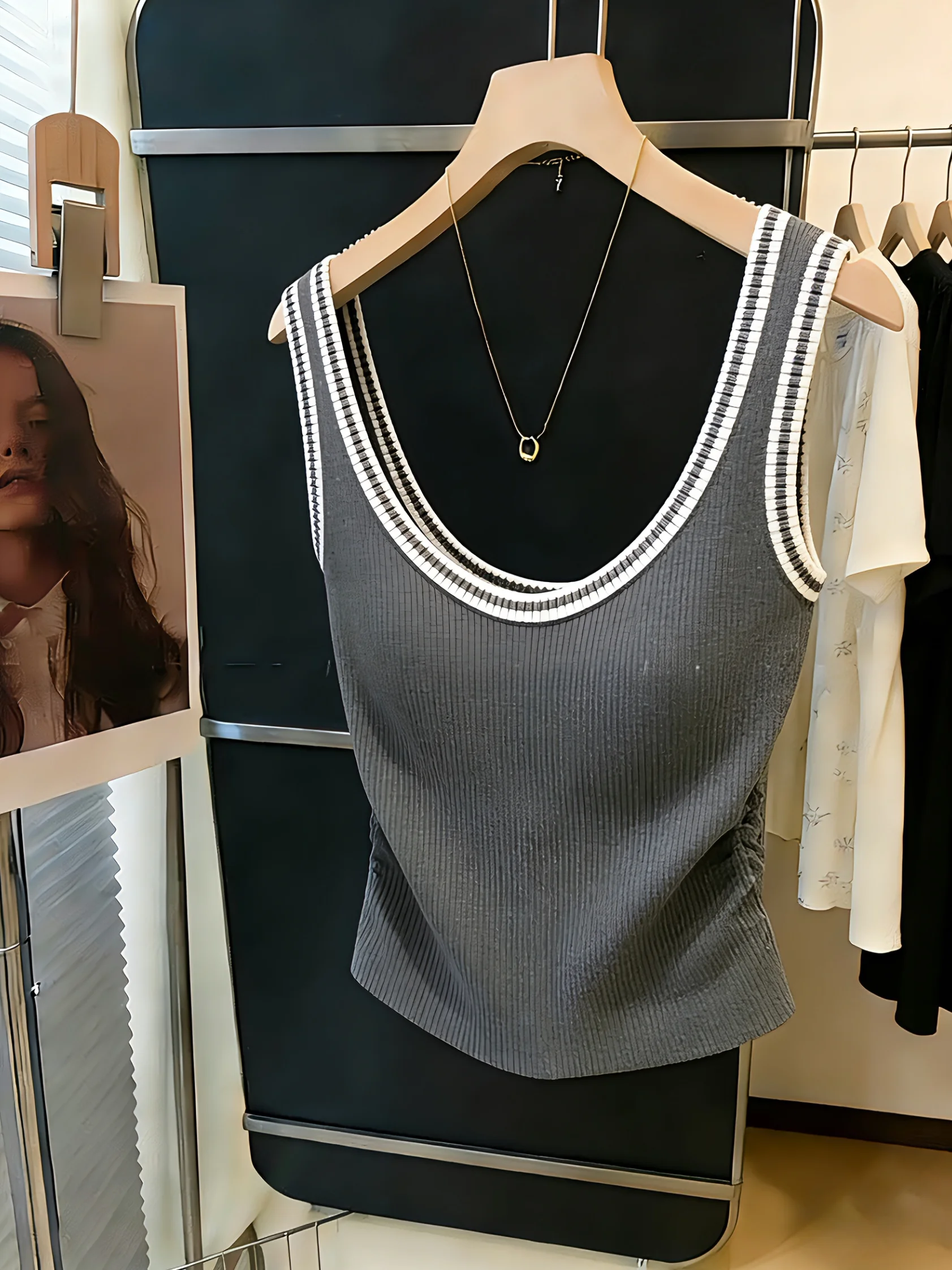 Recommended Self-Purchase Knitted Wrap Neck round Neck Short Top Women's Summer New Style Folded Waist Belt Color Block
Recommended Self-Purchase Knitted Wrap Neck round Neck Short Top Women's Summer New Style Folded Waist Belt Color Block