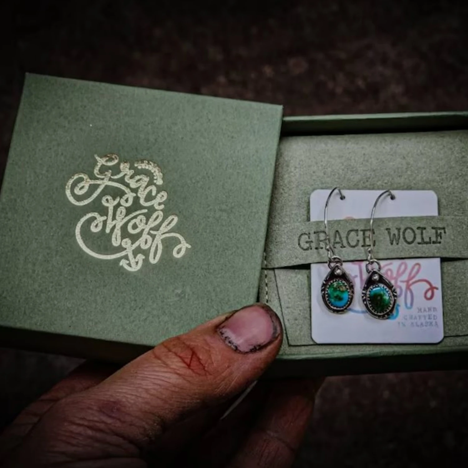 Персонализированная фиолетовая шкатулка для драгоценностей из 20 шт. с мешочком из микрофибры: набор упаковки с логотипом
Персонализированная фиолетовая шкатулка для драгоценностей из 20 шт. с мешочком из микрофибры: набор упаковки с логотипом