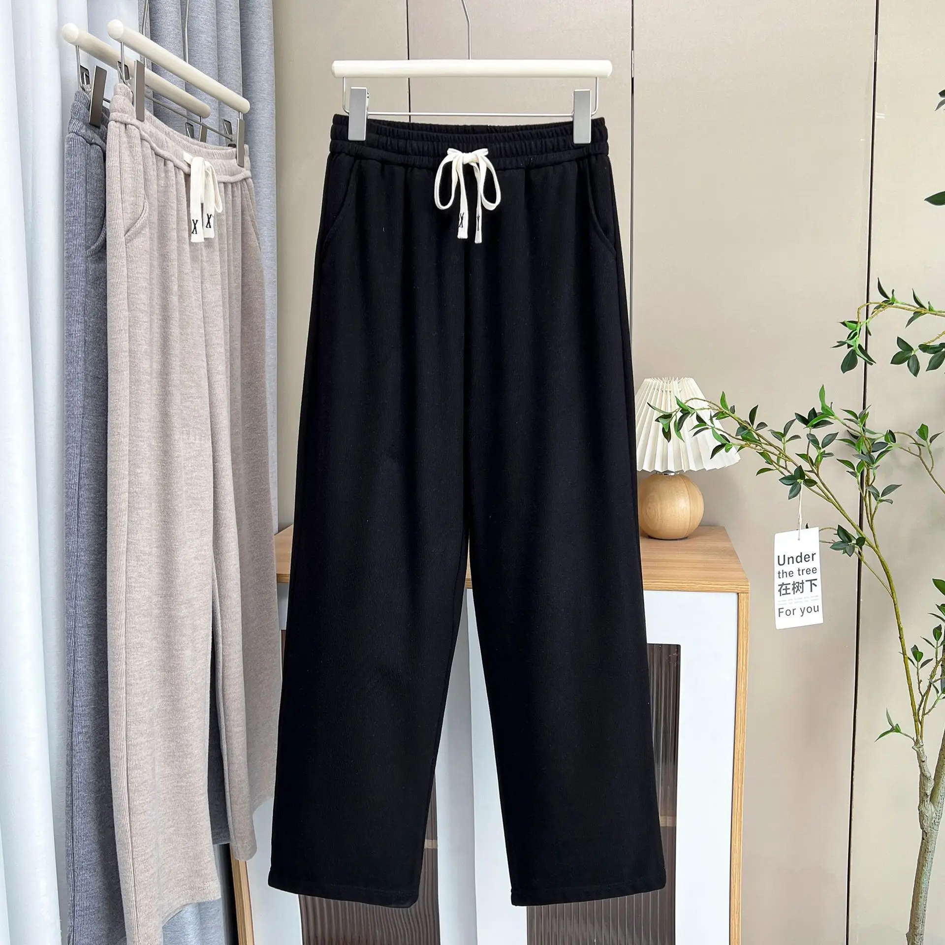 Spring New Plus Size Trousers 100KG Casual Simple Soft Drawstring Elastic Waist Straight Pants For Women's Wear 175 
Spring New Plus Size Trousers 100KG Casual Simple Soft Drawstring Elastic Waist Straight Pants For Women's Wear 175