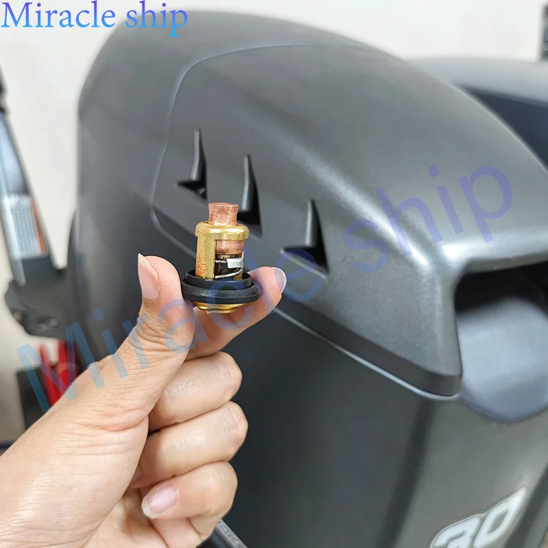 66M-12411 Термостат и прокладка 60 градусов 140F для подвесного мотора Yamaha, 4-тактный 66M-12411-00, 6F5-12411-03 62Y-12411-A1
66M-12411 Термостат и прокладка 60 градусов 140F для подвесного мотора Yamaha, 4-тактный 66M-12411-00, 6F5-12411-03 62Y-12411-A1