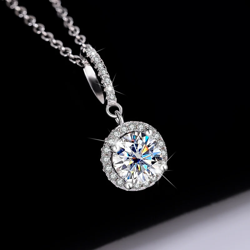 Women's 925 Sterling Silver D-Color Moissanite Necklace, Halo Setting, Classic Elegant, Ideal for Wedding/Banquet/Birthday Gift
Women's 925 Sterling Silver D-Color Moissanite Necklace, Halo Setting, Classic Elegant, Ideal for Wedding/Banquet/Birthday Gift