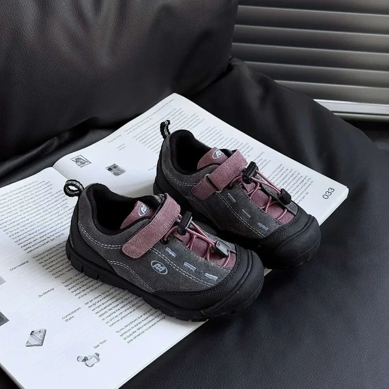 Kids Sports Shoes Toes Capped Fashion Children Casual Shoes Hook&loop Versatile 2025 Brand New Boys Girls Tennis Shoes Soft Sole
Kids Sports Shoes Toes Capped Fashion Children Casual Shoes Hook&loop Versatile 2025 Brand New Boys Girls Tennis Shoes Soft Sole