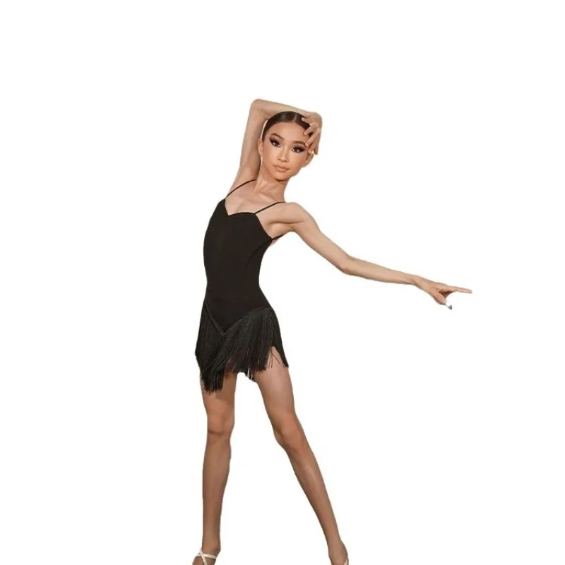 Топ с открытой спиной ZYM по индивидуальному заказу, утягивающая гимнастическая форма, угловая юбка со звездами и бахромой, костюм для латинских танцев, комбинезон
Топ с открытой спиной ZYM по индивидуальному заказу, утягивающая гимнастическая форма, угловая юбка со звездами и бахромой, костюм для латинских танцев, комбинезон