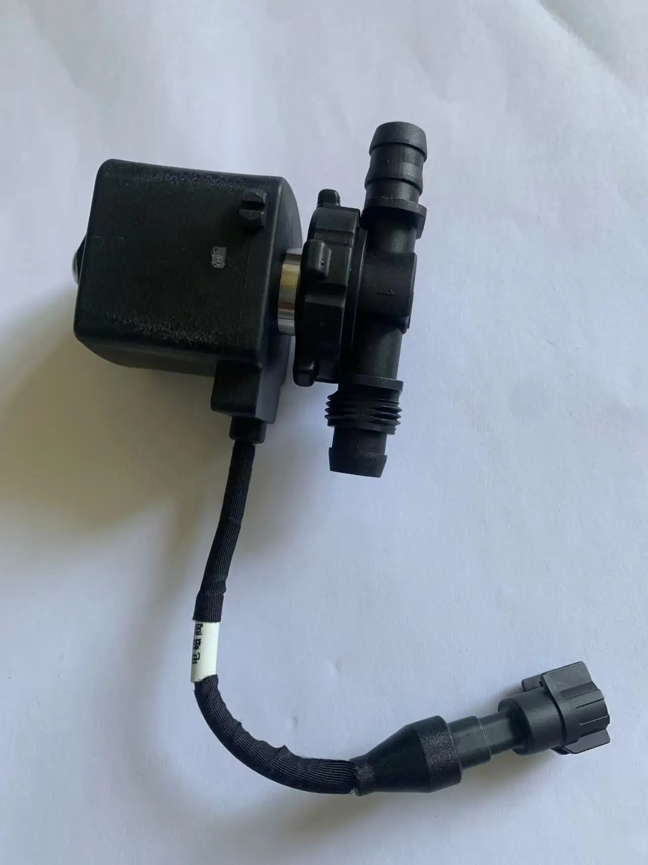 Solenoid Valve Assembly Kit Part For Agras DJI T50/T25 Agriculture Drone Accessories 000707.01
Solenoid Valve Assembly Kit Part For Agras DJI T50/T25 Agriculture Drone Accessories 000707.01