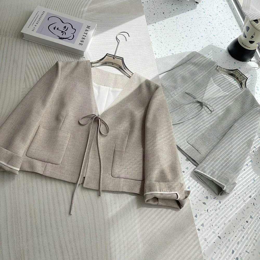 Комплект из двух предметов для офиса и поездок на работу, универсальный утягивающий силуэт с поясом, широкие брюки V-Ne, длинное пальто Sve ort 
Комплект из двух предметов для офиса и поездок на работу, универсальный утягивающий силуэт с поясом, широкие брюки V-Ne, длинное пальто Sve ort