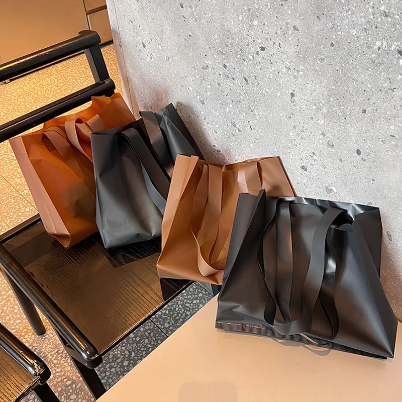 Custom. Frosted Clothing Store Clothes Tote Bag Plastic Shopping Packaging Advanced Printing
Custom. Frosted Clothing Store Clothes Tote Bag Plastic Shopping Packaging Advanced Printing