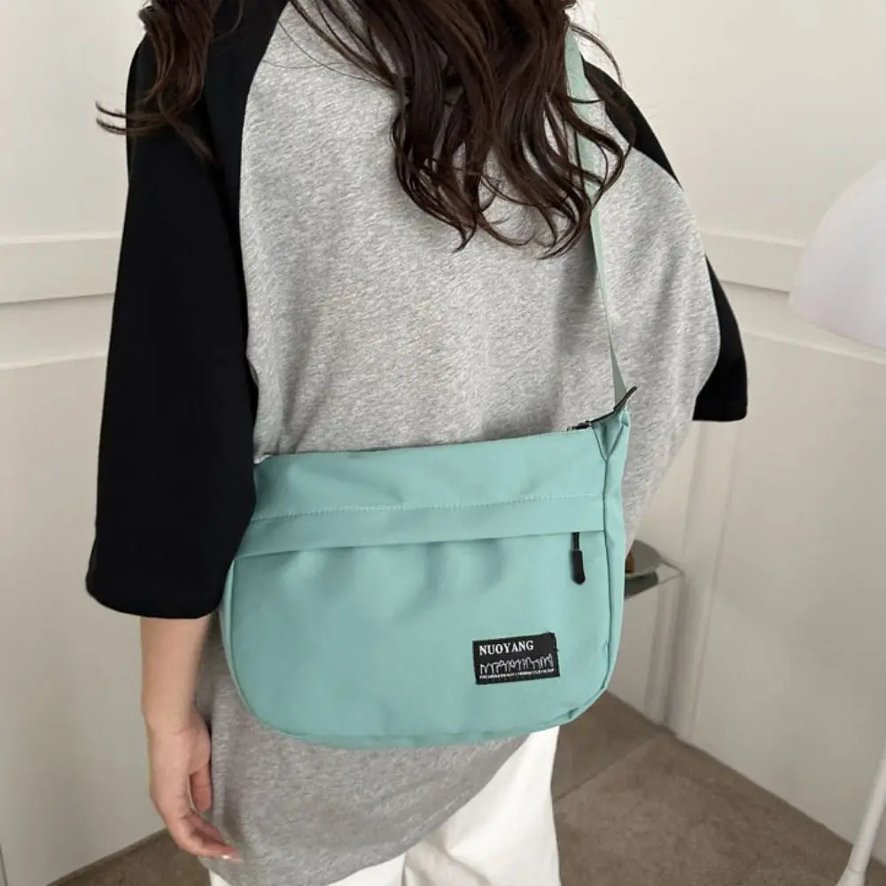 Большая вместительная сумка-оксфорд на плечо, сумка для подмышек, парусиновая сумка для пельменей, спортивная сумка через плечо в корейском стиле, повседневная
Большая вместительная сумка-оксфорд на плечо, сумка для подмышек, парусиновая сумка для пельменей, спортивная сумка через плечо в корейском стиле, повседневная