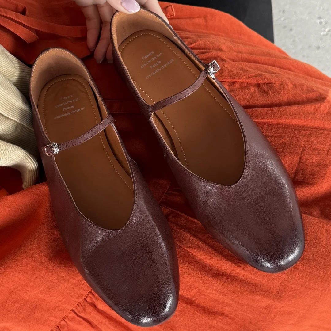 Women's cow leather metal buckle slip-on Mary Jane ballet flats round toe high quality soft comfortable causal female ballerinas
Women's cow leather metal buckle slip-on Mary Jane ballet flats round toe high quality soft comfortable causal female ballerinas