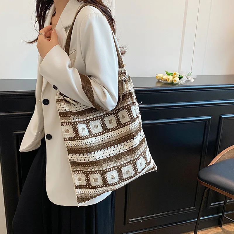2025 Korean Openwork Tote Bag Color block Design Beach Vacation Essential
2025 Korean Openwork Tote Bag Color block Design Beach Vacation Essential