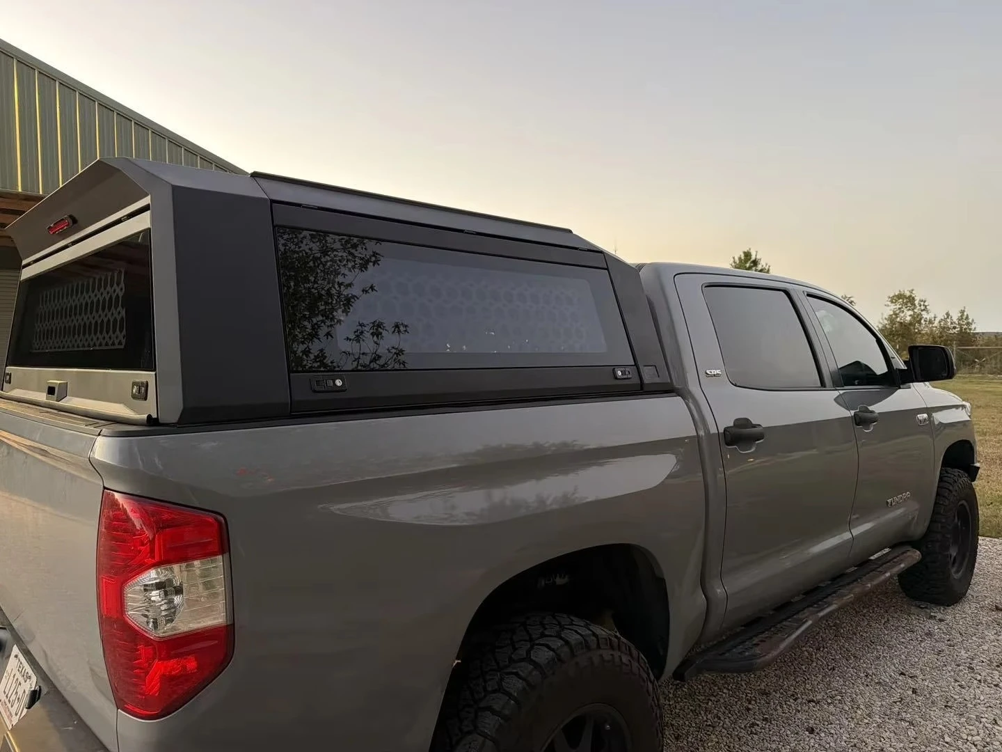 OEM стальной алюминиевый жесткий верх 4x4 пикап с навесом для кровати для Colorado 6FT
OEM стальной алюминиевый жесткий верх 4x4 пикап с навесом для кровати для Colorado 6FT