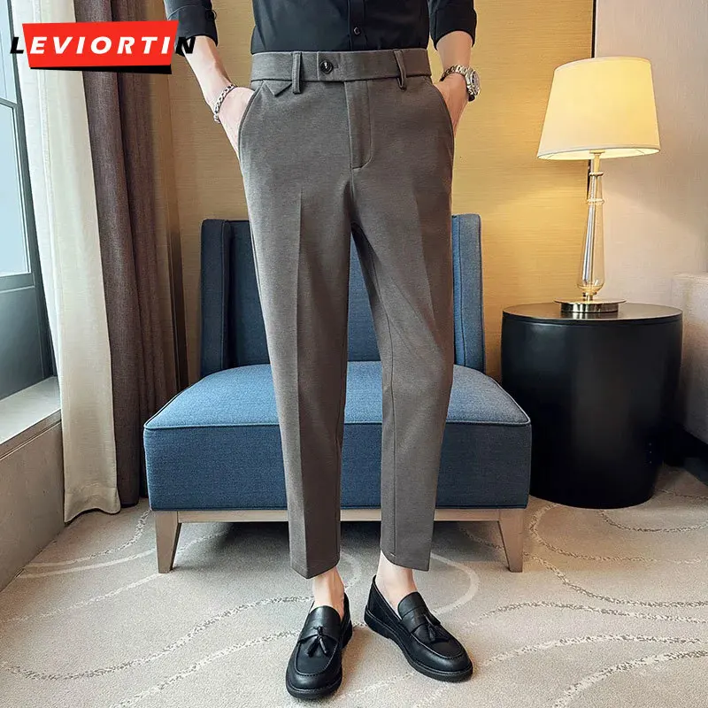 2024 Spring/Summer minimalist straight leg suit pants for men's Korean version slim fit solid color suit pants, youth leggings
2024 Spring/Summer minimalist straight leg suit pants for men's Korean version slim fit solid color suit pants, youth leggings