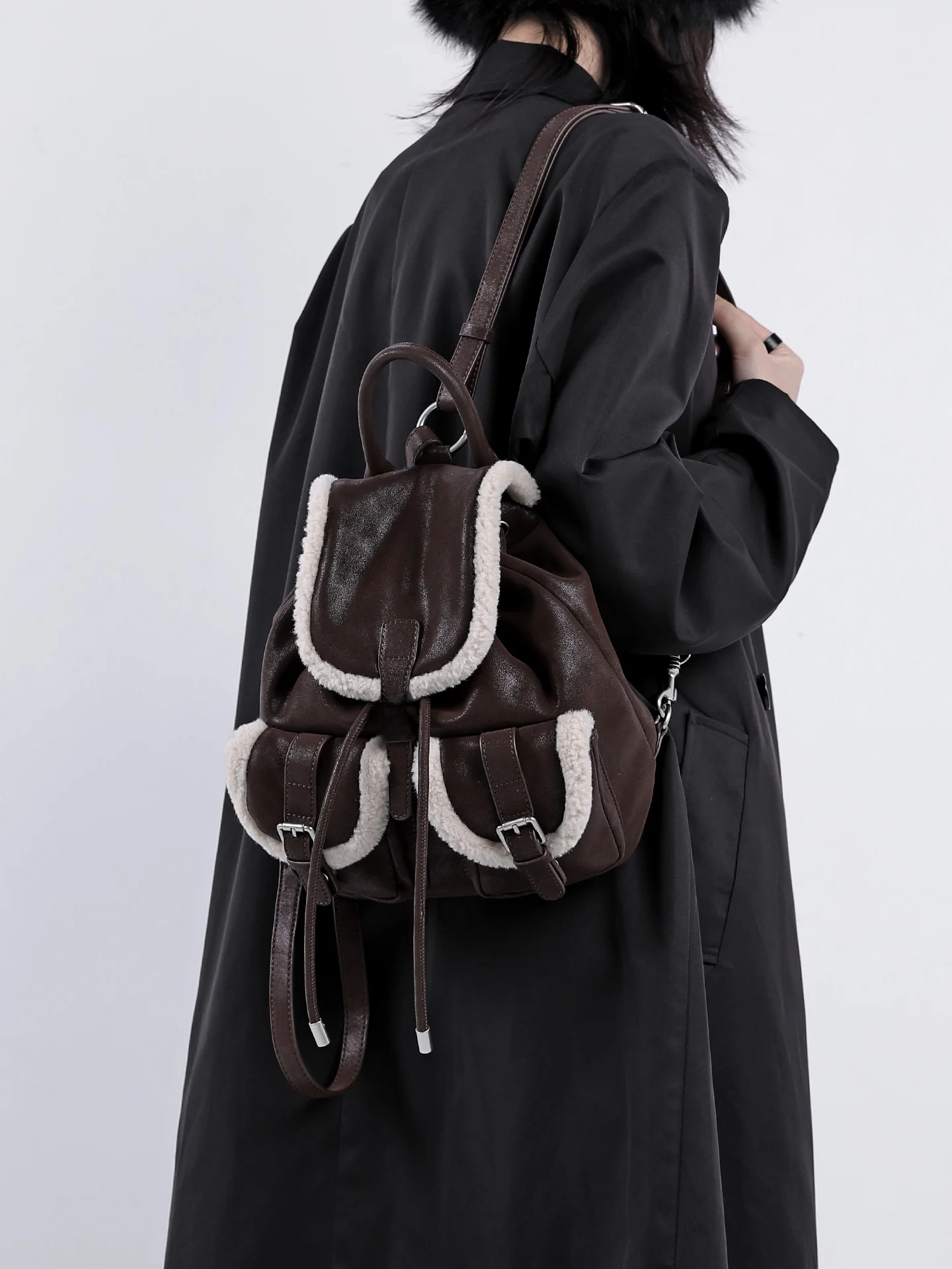Trendy Splicing Lamb Fur Women's Backpack Retro Style Dual Shoulder Bag Versatile Bookbag Korean Fashion Wood River Card
Trendy Splicing Lamb Fur Women's Backpack Retro Style Dual Shoulder Bag Versatile Bookbag Korean Fashion Wood River Card