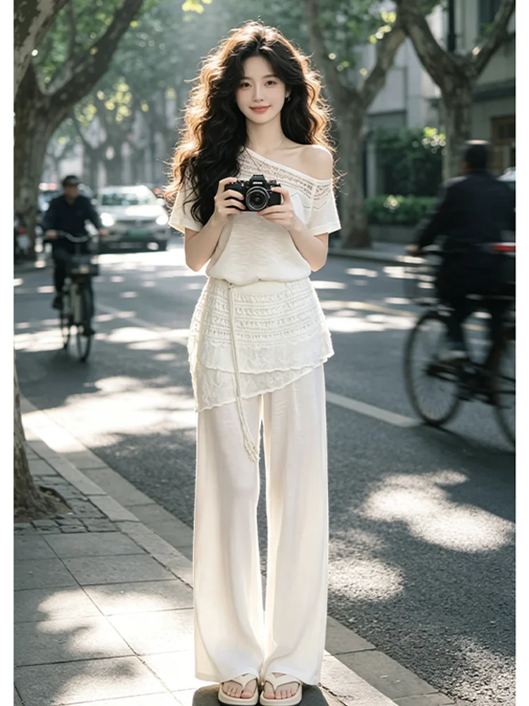 Korean Style Hollow out round Neck Short Sleeve Wide Leg Pants Set Women Summer Loose Feeling Two Piece Set Casual Comfortable
Korean Style Hollow out round Neck Short Sleeve Wide Leg Pants Set Women Summer Loose Feeling Two Piece Set Casual Comfortable