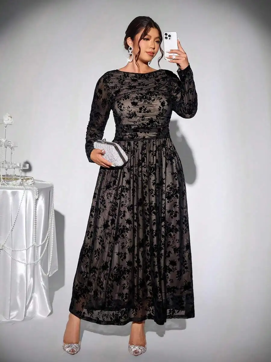 Black Floral Lace Long Sleeve Maxi Dress for Evening Party or Formal Occasion
Black Floral Lace Long Sleeve Maxi Dress for Evening Party or Formal Occasion
