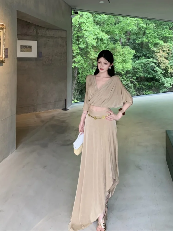 Retro Sexy V-Neck Cross Slimming Top High Waist Split Maxi Skirt Long Dressing Two-Piece Set Women Summer Fashion Ensemble
Retro Sexy V-Neck Cross Slimming Top High Waist Split Maxi Skirt Long Dressing Two-Piece Set Women Summer Fashion Ensemble