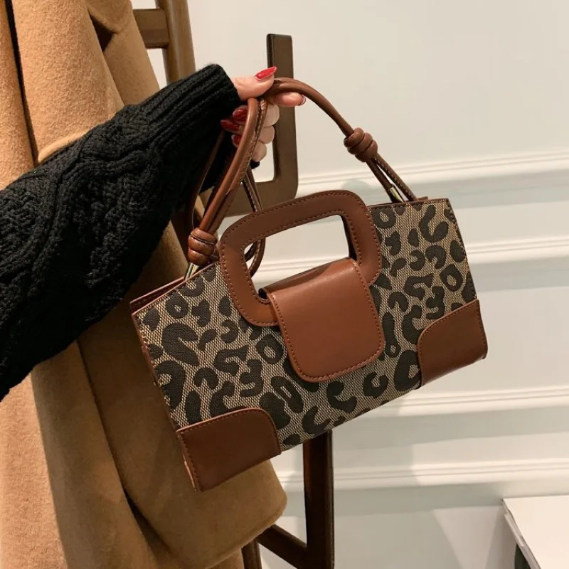 Vintage Inspired Leather Doctor Bag With Retro Hardware And A Spacious Elegant Interior For Ladies
Vintage Inspired Leather Doctor Bag With Retro Hardware And A Spacious Elegant Interior For Ladies