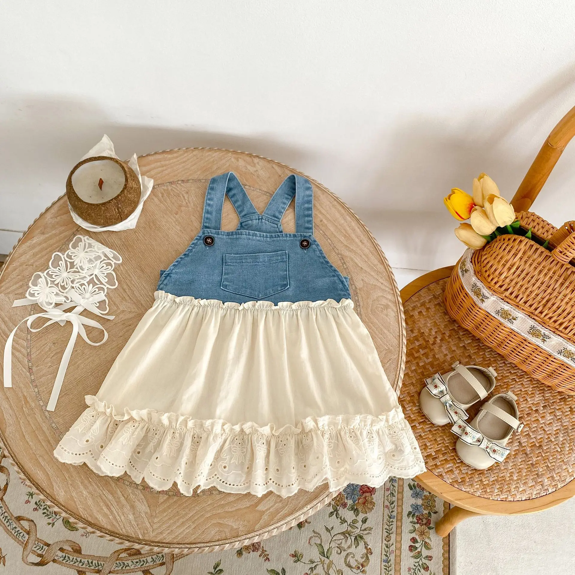 Summer new 0-3 year old baby clothing, fashionable dresses, denim camisole patchwork dresses
Summer new 0-3 year old baby clothing, fashionable dresses, denim camisole patchwork dresses
