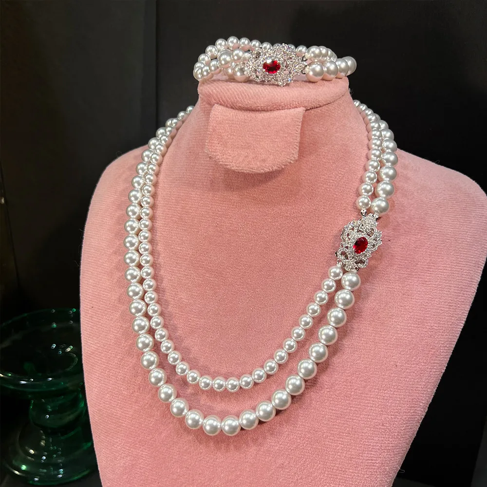 Vintage Baroque Style Jewelry Set Double Layer Imitation Pearl Faux Necklace Bracelet for Elegant Evening Party Looks
Vintage Baroque Style Jewelry Set Double Layer Imitation Pearl Faux Necklace Bracelet for Elegant Evening Party Looks