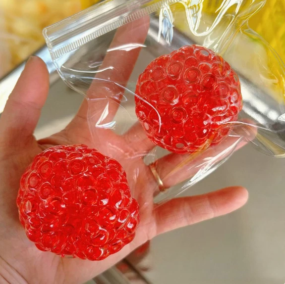 Мягкие сенсорные шарики-антистресс с ледяными гранулами для снятия тревоги и расслабления, игрушки-фиджеты для детей и взрослых, подарок
Мягкие сенсорные шарики-антистресс с ледяными гранулами для снятия тревоги и расслабления, игрушки-фиджеты для детей и взрослых, подарок