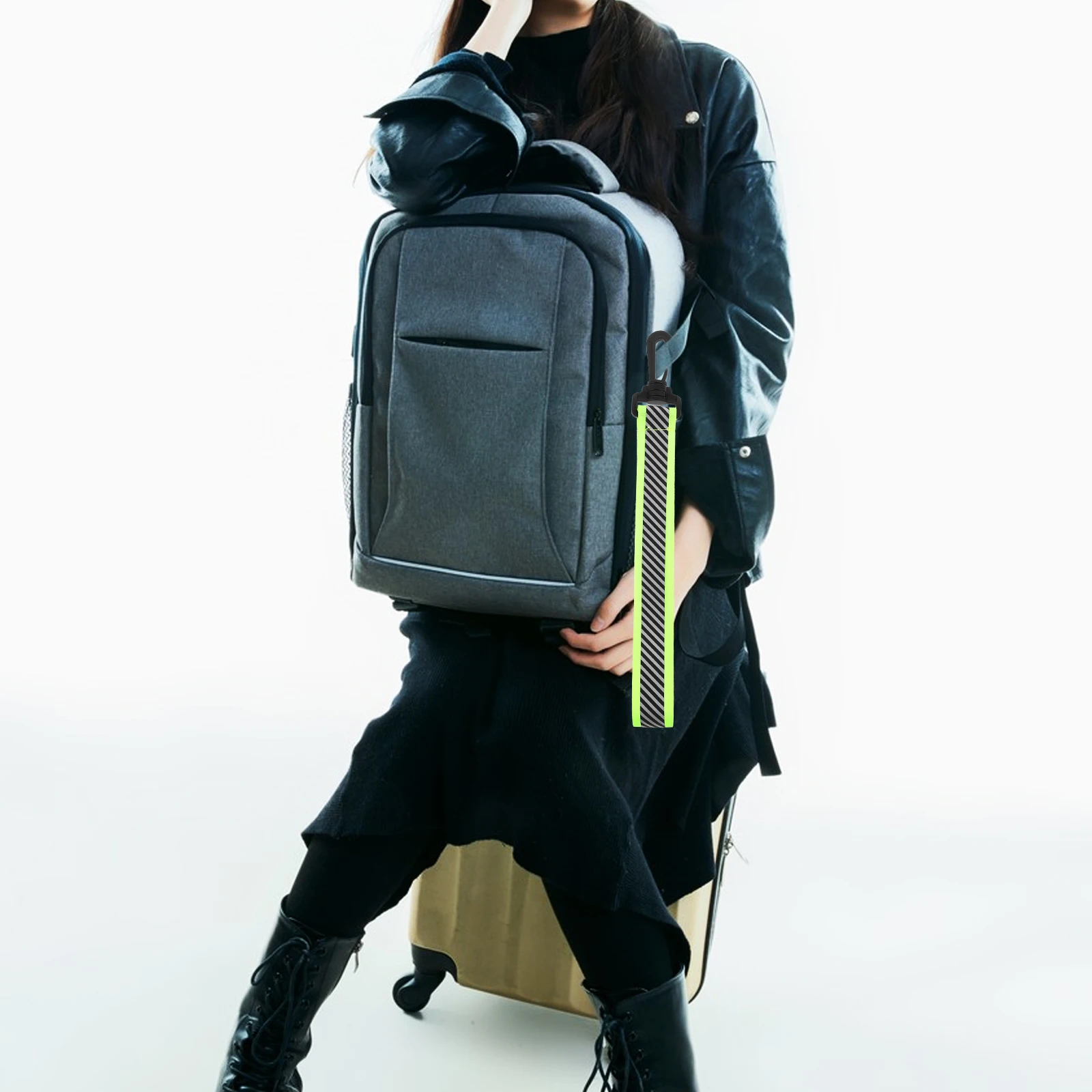 High Reflectivity Keychain Pendant for Backpacks Adults Nighttime Safety Lightweight Portable Bag Ornament Travel
High Reflectivity Keychain Pendant for Backpacks Adults Nighttime Safety Lightweight Portable Bag Ornament Travel