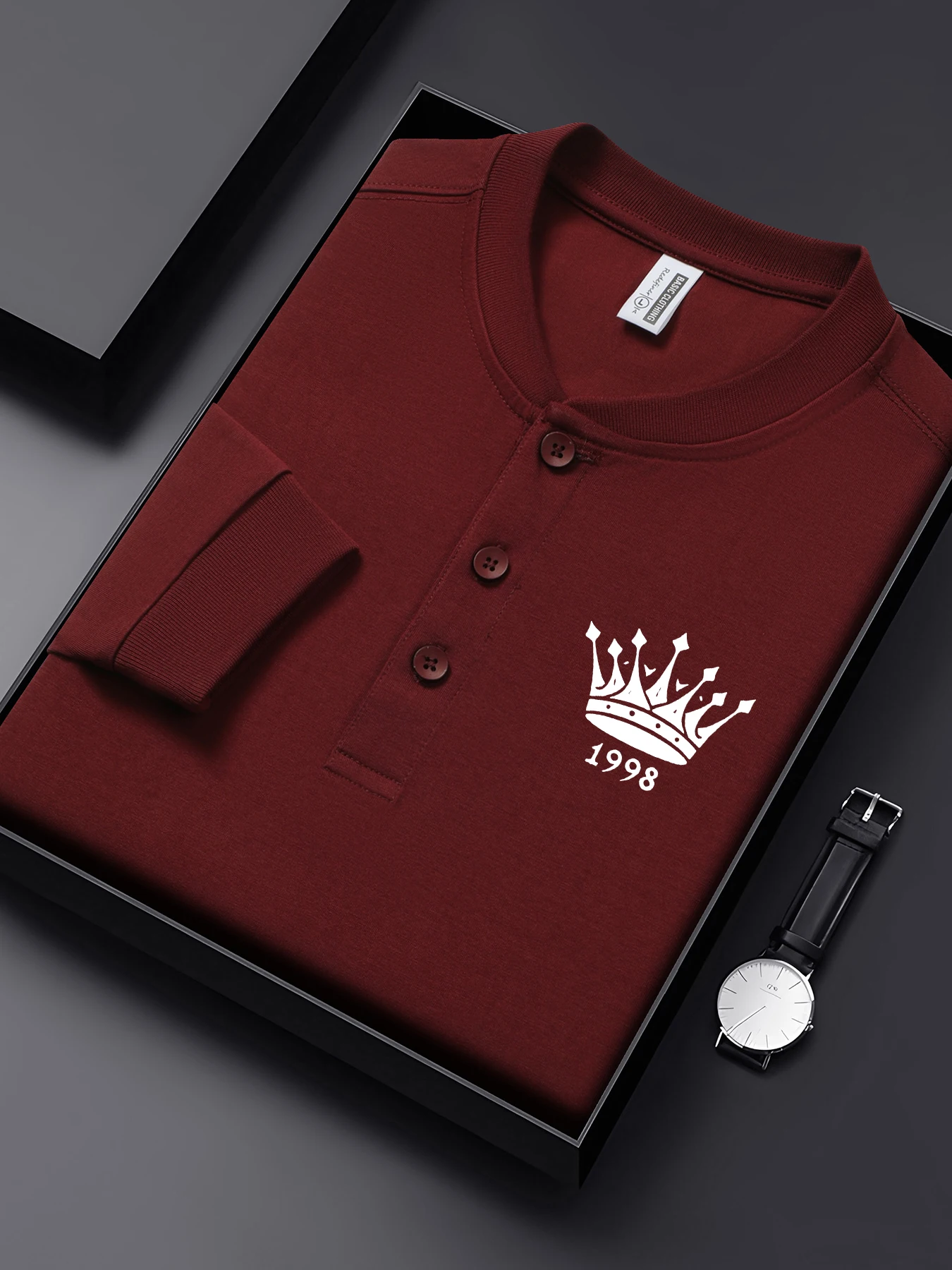 Crown 1998 Simple Printing Mens Henley Shirt Soft Henry Neck T Shirts All-Match Cotton Top Loose Casual Male Long Sleeve
Crown 1998 Simple Printing Mens Henley Shirt Soft Henry Neck T Shirts All-Match Cotton Top Loose Casual Male Long Sleeve