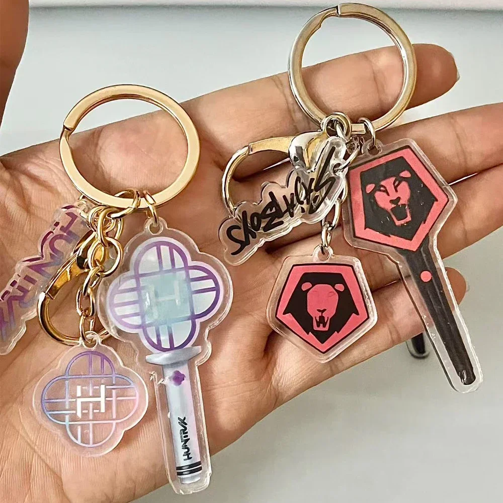 Anime Movie KPop Demon Hunters Light Stick Keychain 1 Pair Acrylic Pendant for Phone Chain Bag Accessories Charm Keyring Decor
Anime Movie KPop Demon Hunters Light Stick Keychain 1 Pair Acrylic Pendant for Phone Chain Bag Accessories Charm Keyring Decor