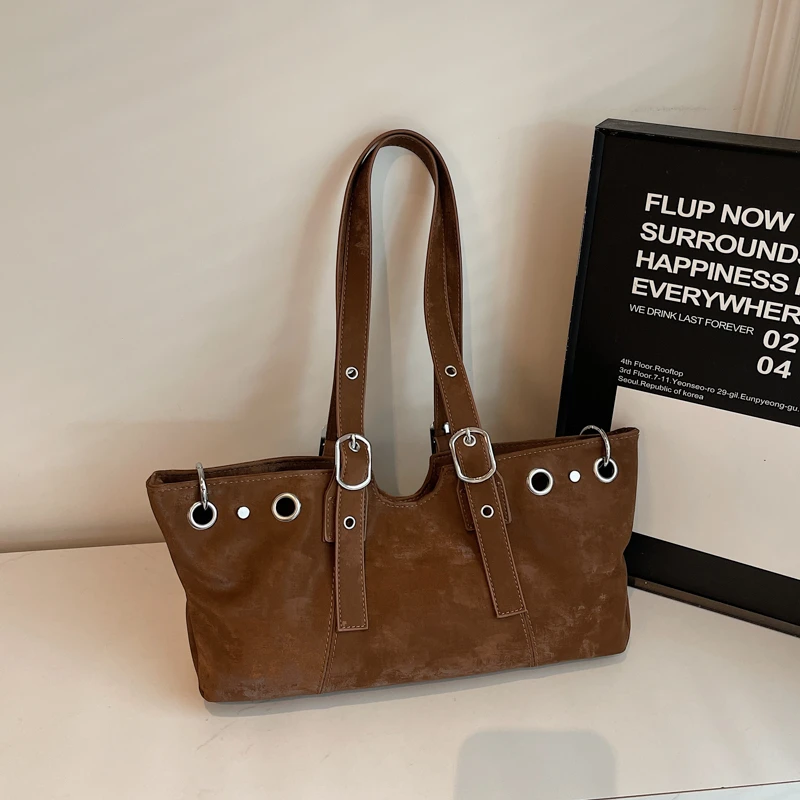 2025 Autumn New PU Square Shoulder Bags Solid Hasp Personality Popularity Retro Super Cool Hot Trendy Armpit Bags for Women
2025 Autumn New PU Square Shoulder Bags Solid Hasp Personality Popularity Retro Super Cool Hot Trendy Armpit Bags for Women