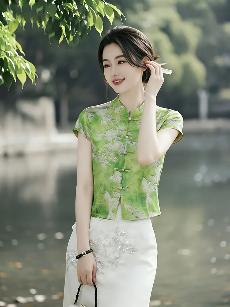 Elegant Chinese Style Slim Fit Shirt Women's Short Sleeve Embroidered Patchwork Collar Button up Top Fashionable Summer New A...
Elegant Chinese Style Slim Fit Shirt Women's Short Sleeve Embroidered Patchwork Collar Button up Top Fashionable Summer New A...