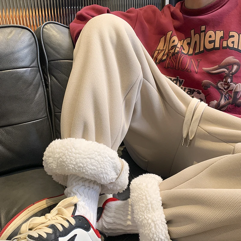 Мужские зимние утепленные спортивные брюки из вельвета, молодежные американские плотные джоггеры с манжетами, длинные брюки
Мужские зимние утепленные спортивные брюки из вельвета, молодежные американские плотные джоггеры с манжетами, длинные брюки