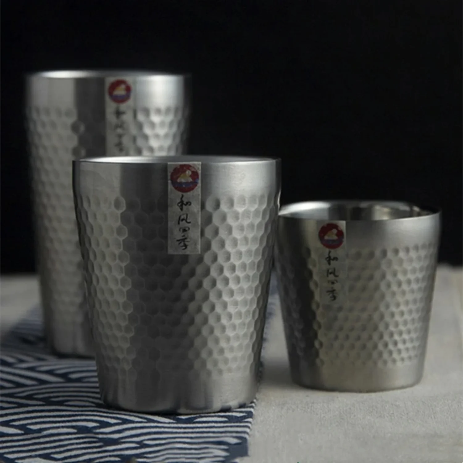 Double-Wall 304 Stainless Steel Mug Hammer Texture Coffee Double-Wall Prevents Scalding Mug Beer Cup Water Mugs
Double-Wall 304 Stainless Steel Mug Hammer Texture Coffee Double-Wall Prevents Scalding Mug Beer Cup Water Mugs
